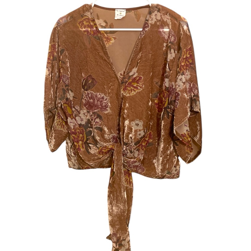🌷💎By Together Floral Velvet Tie-Front Blouse